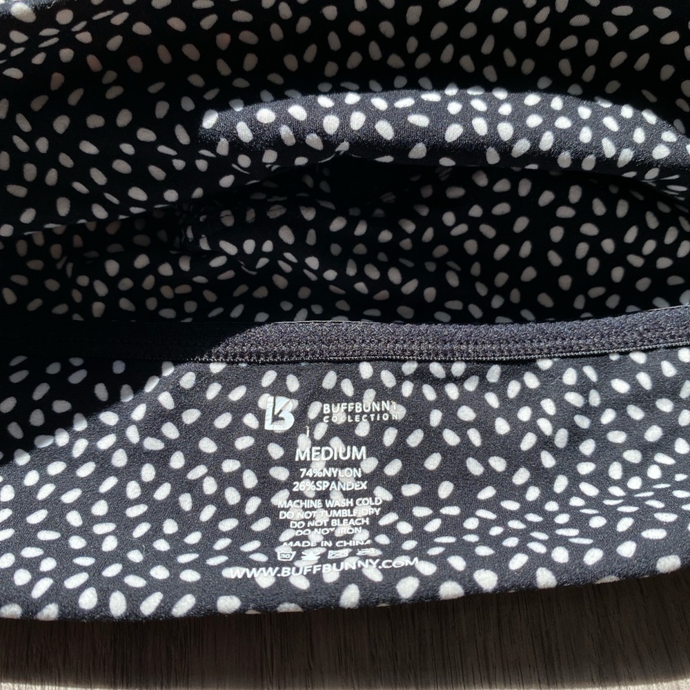 BuffBunny Revolution Sports Bra Onyx Black Bossy Print Medium - Picture 9 of 12